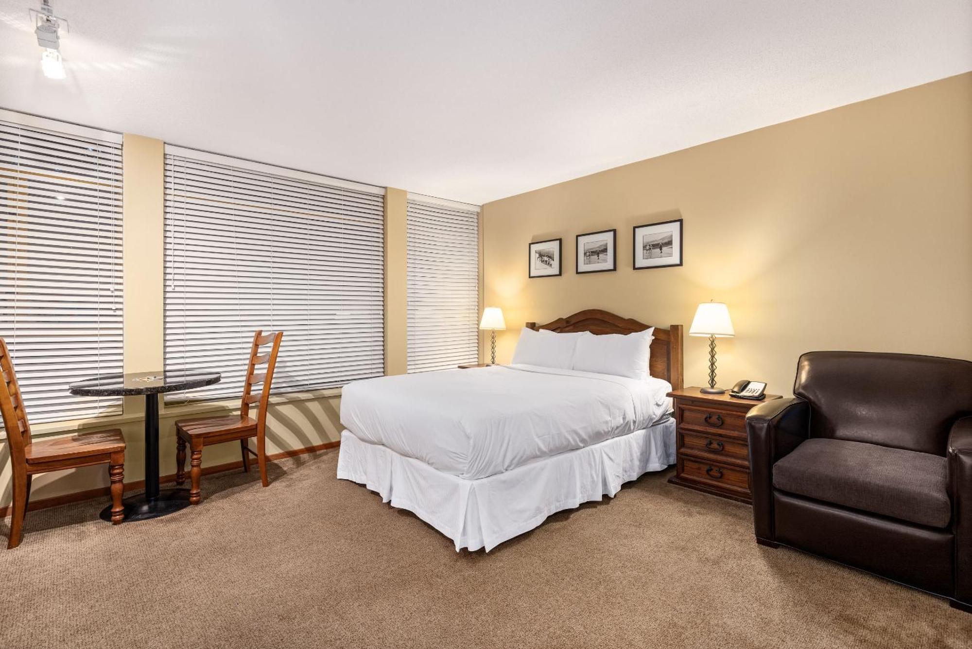 Spring Summer Special Cascade Lodge Suite Wifi 2 Hot Tubs Pool Gym Sauna Ski & Bike Storage Room Whistler Bagian luar foto