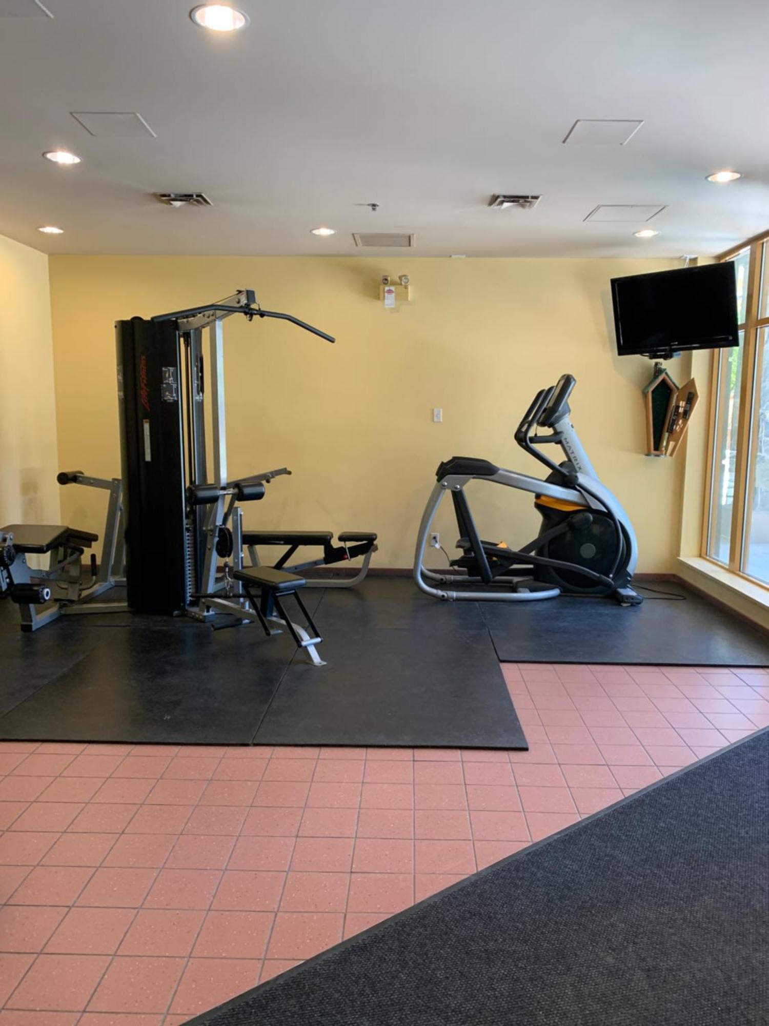 Spring Summer Special Cascade Lodge Suite Wifi 2 Hot Tubs Pool Gym Sauna Ski & Bike Storage Room Whistler Bagian luar foto