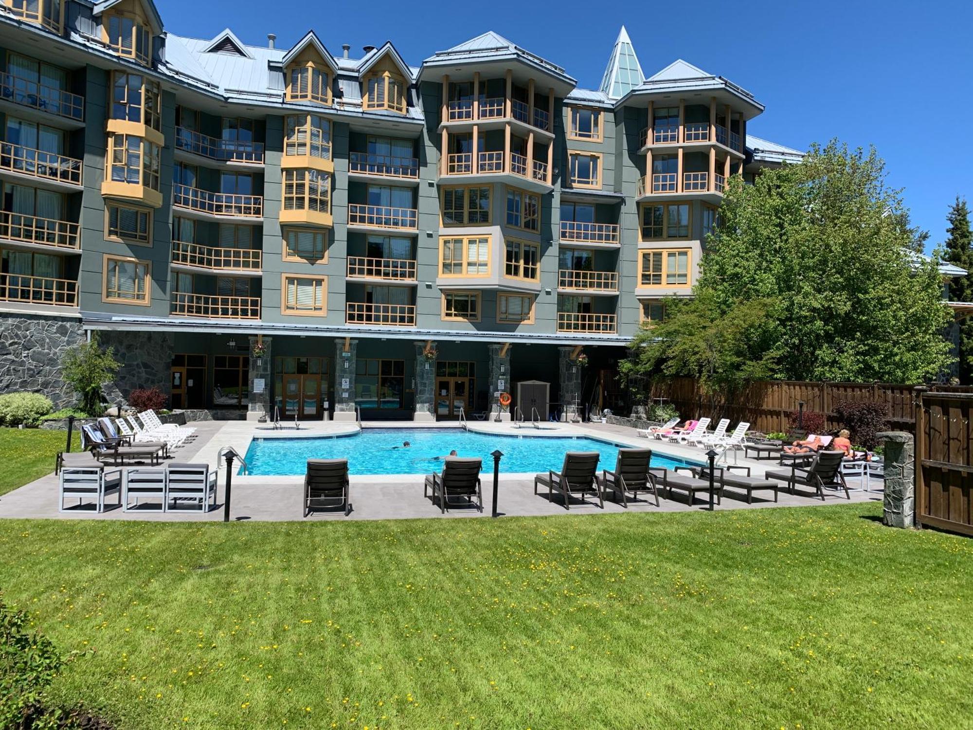 Spring Summer Special Cascade Lodge Suite Wifi 2 Hot Tubs Pool Gym Sauna Ski & Bike Storage Room Whistler Bagian luar foto